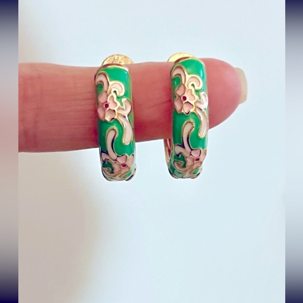 New Gorgeous Gold & Green Floral Cloisonné Hoop Earrings
